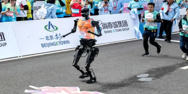 Humanoid robot running