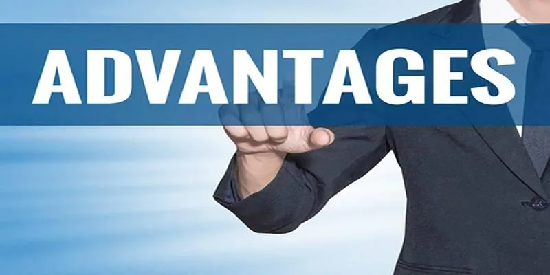 Advantages of Hinge Loss