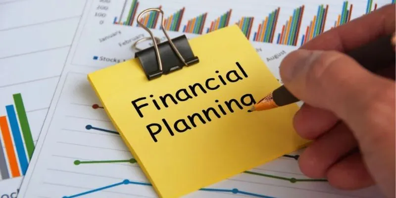 Financial planning with AI